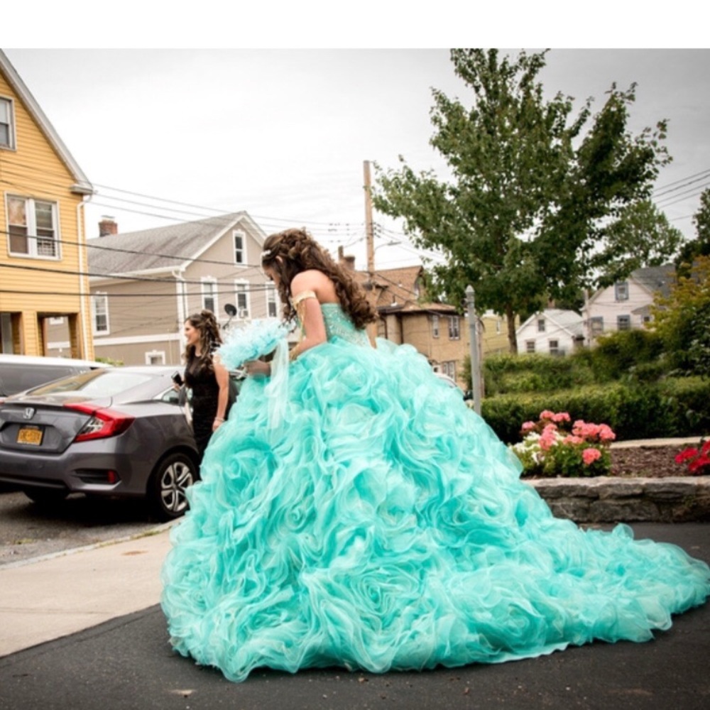 Aqua quinceñara dress